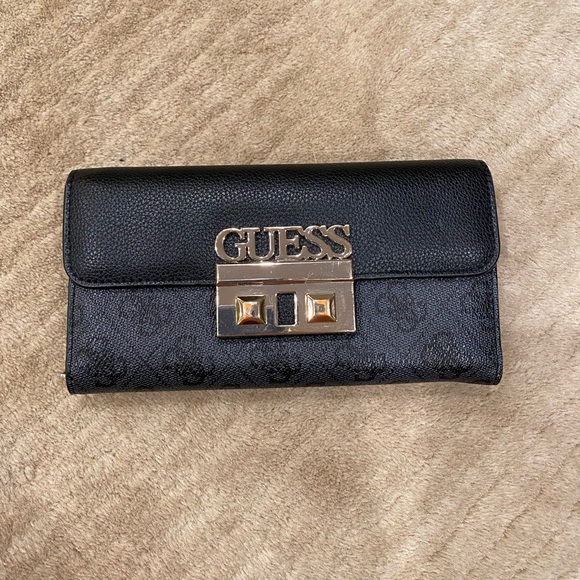 Guess Wallet, never used - Picture 1 of 2